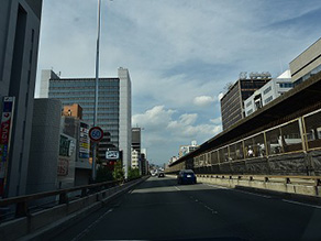 江坂駅